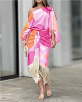 Vestido asimétrico de un solo hombro con estampado múltiple